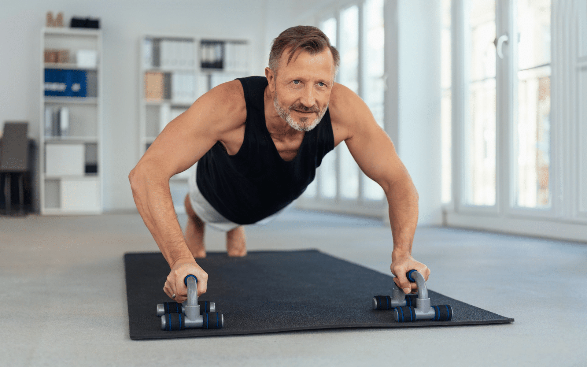 6 Treinos Seguros Para a Terceira Idade que Priorizam Força, Equilíbrio e Autonomia