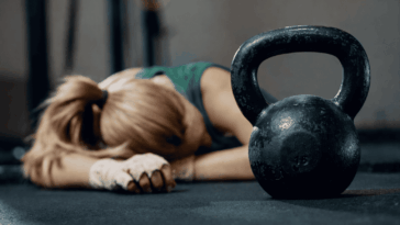 6 Sinais de Overreaching no CrossFit (Antes que Vire Lesão)
